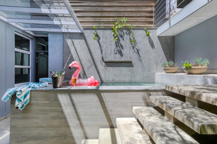 To Let 6 Bedroom Property for Rent in Camps Bay Western Cape